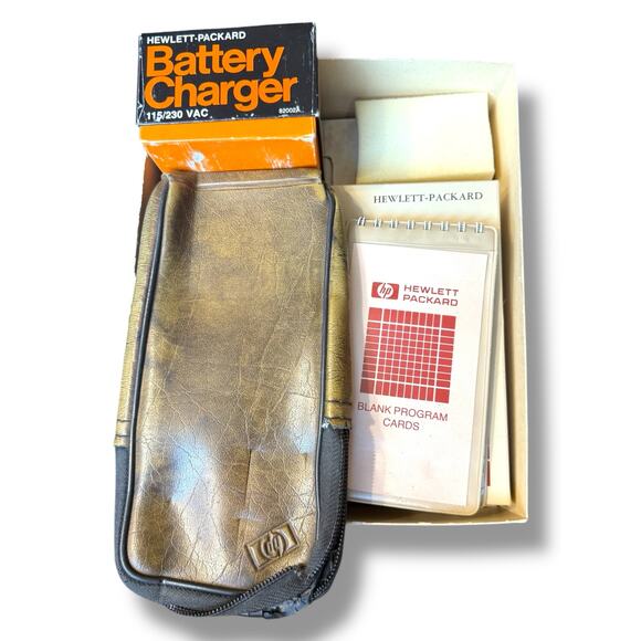 Vintage Hewlett-Packard HP-41CV Lot: Calculator, Accessories - Picture 4 of 6